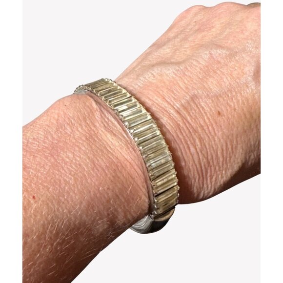Vintage 1950's Silvertone Cuff Bracelet Clear Crystals Baguette Cut - Picture 3 of 6